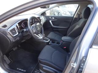 Kia Ceed 1.5 T-GDI 103kW 7DCT TOP - náhled 10