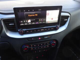 Kia Ceed 1.5 T-GDI 103kW 7DCT TOP - náhled 16