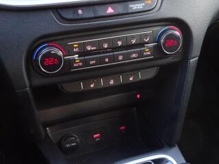 Kia Ceed 1.5 T-GDI 103kW 7DCT TOP - náhled 19