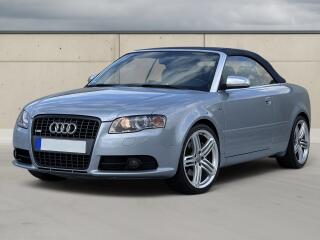 Audi A4 Cabriolet 2.0 TDI S line 