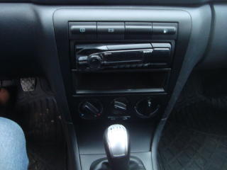Škoda Octavia (2007) 1.9TDI TOUR - náhled 13