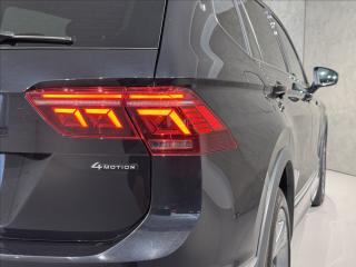 Volkswagen Tiguan Allspace 2,0 TDi  DSG 4x4 R-Line Matrix - náhled 11
