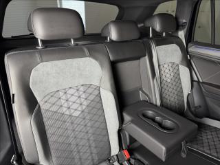 Volkswagen Tiguan Allspace 2,0 TDi  DSG 4x4 R-Line Matrix - náhled 16