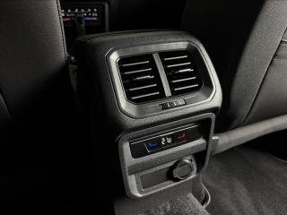 Volkswagen Tiguan Allspace 2,0 TDi  DSG 4x4 R-Line Matrix - náhled 17