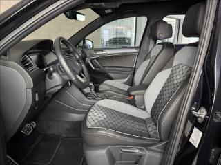Volkswagen Tiguan Allspace 2,0 TDi  DSG 4x4 R-Line Matrix - náhled 27