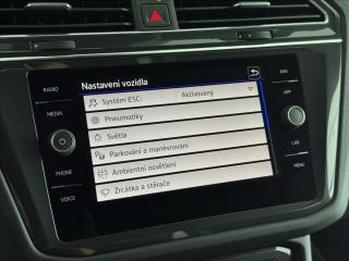 Volkswagen Tiguan Allspace 2,0 TDi  DSG 4x4 R-Line Matrix - náhled 33