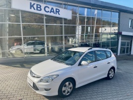 Hyundai i30 CW 1.4i 80kW 5MT, AC