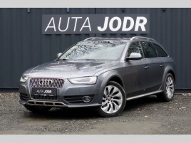 Audi A4 2.0TFSI, R, tan, 2 sady kol