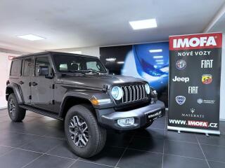 Jeep Wrangler Unlimited 2.0T 272k AT8 Sahara