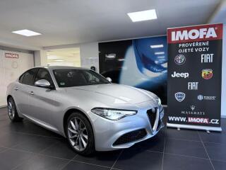 Alfa Romeo Giulia 2.0T 200k AT8 ZF Super