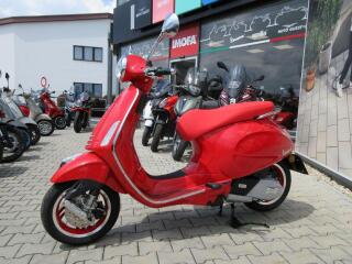 Vespa Primavera 125 RED e5+