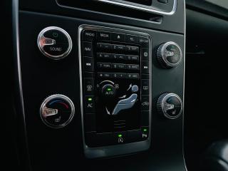 Volvo V60 2.0D3 5VÁLEC MANUÁL LED VÝHŘEV - náhled 32