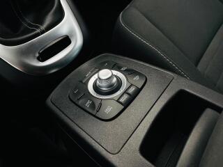 Renault Grand Scénic 1.5dCi MANUÁL TAŽNÉ SERVISKA - náhled 36