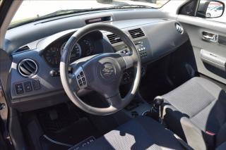 Suzuki Swift 1,3 i 67KW • 4X4 • PO SERVISE - náhled 16