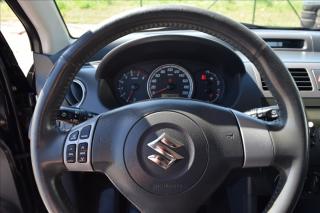 Suzuki Swift 1,3 i 67KW • 4X4 • PO SERVISE - náhled 32