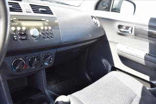 Suzuki Swift 1,3 i 67KW • 4X4 • PO SERVISE - náhled 41