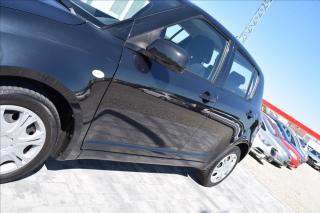 Suzuki Swift 1,3 i 67KW • 4X4 • PO SERVISE - náhled 8