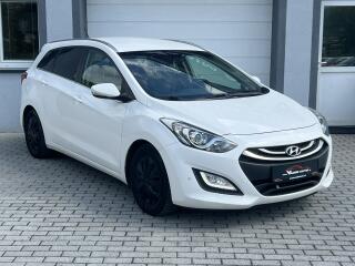 Hyundai i30 1.6CRDi 81kW STYLE �R NOV�