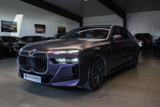 BMW i7 xDrive60, DPH, Theatre Screen