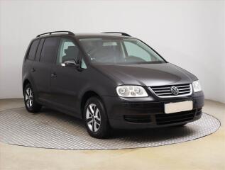 Volkswagen Touran 1.9 TDI, nov� STK, Ta�n�