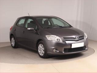 Toyota Auris 1.3 Dual VVT-i, Serv.kniha