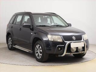Suzuki Grand Vitara 2.0, 4X4, Park.�senzory