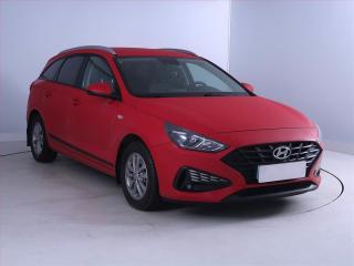 Hyundai i30 1.5 DPI, R,1.maj, Serv.kniha
