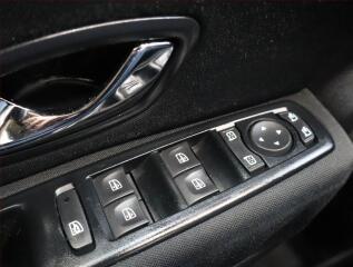 Opel Insignia (2015) Cosmo 2.0 CDTI, Navi, Tempomat - náhled 16