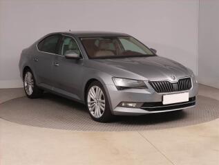 �koda Superb Style Plus 2.0 TDI, K��e, Navi