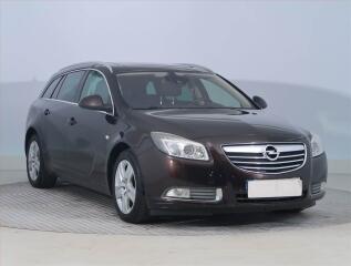 Opel Insignia 2.0 CDTI, Automat, Xenony