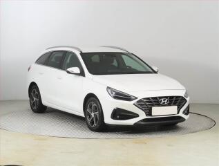 Hyundai i30 1.5 DPI, Serv.kniha, Tempomat