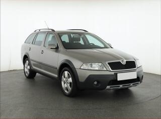 �koda Octavia Scout 2.0 TDI, 4X4, �R,1.maj