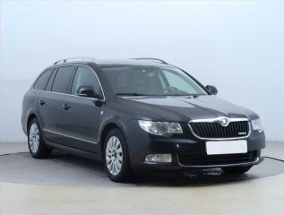 koda Superb Elegance 1.6 TDI, Navi, Xenony