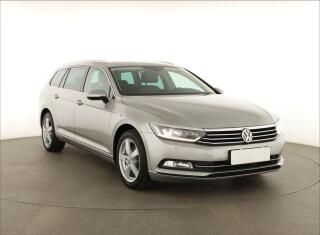 Volkswagen Passat Highline 2.0 TDI, Navi