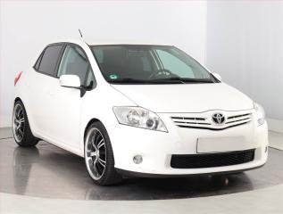 Toyota Auris 1.6 Valvematic, Serv.kniha