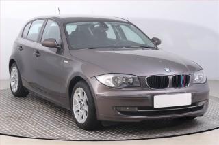 BMW 116i, Vyh.sedaek