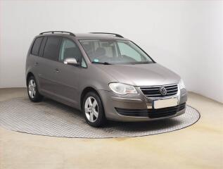 Volkswagen Touran 1.4 TSI, po STK, pln� poj�zdn�