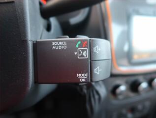 Dacia Sandero (2017) Stepway 0.9 TCe, Navi - náhled 18