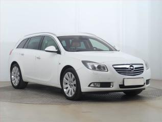 Opel Insignia 2.0 Turbo, 4X4, Automat, Navi