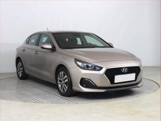 Hyundai i30 Trikolor 1.4 T-GDI, Serv.kniha