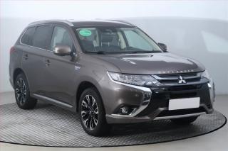 Mitsubishi Outlander Instyle 2.0 PHEV, R,1MAJ