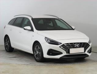 Hyundai i30 Comfort 1.5 T-GDI MHEV, Zruka