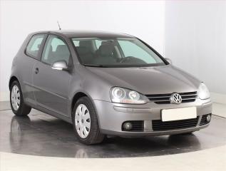 Volkswagen Golf 1.6, nov STK, rezervace