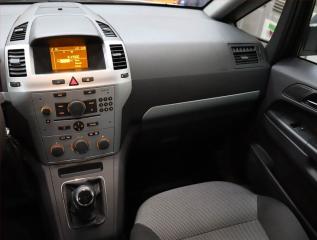 Opel Zafira (2014) 1.8, 7 míst, ČR,1.maj - náhled 8