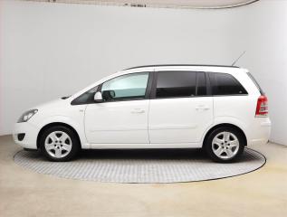 Opel Zafira (2014) 1.8, 7 míst, ČR,1.maj - náhled 3