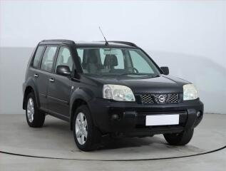 Nissan X-Trail 2.2 dCi, po STK, jezd� v�born�