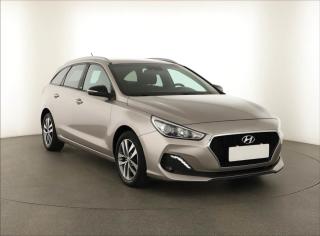 Hyundai i30 Trikolor 1.0 T-GDI, Serv.kniha