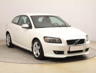Volvo C30 1.6 D, po STK, rezervace
