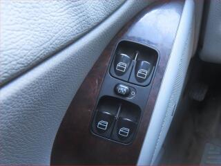 Mercedes-Benz Třídy C (2003) C 240 4MATIC, 4X4, Automat - náhled 17