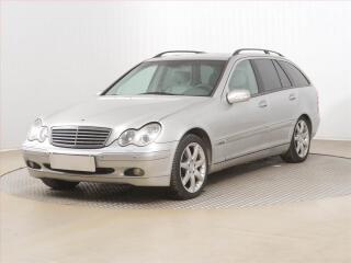 Mercedes-Benz Třídy C (2003) C 240 4MATIC, 4X4, Automat - náhled 2